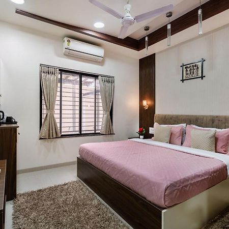 Serenity Meadows With Pool By Veo - Part Of Stayvista Nashik Luaran gambar
